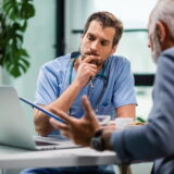 Neuralgia Pós-Herpética: Uma Complicação, Não uma Infecção