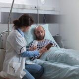 Da analgesia hospitalar para casa: como deve ser feita a transição do controle da dor