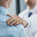 O que o paciente pode fazer para reduzir o risco de dor crônica após a cirurgia