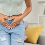 O que é endometriose? Entenda a doença por trás da dor pélvica